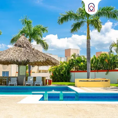 New Apt Celebrate Mexican Independence In Acapulco